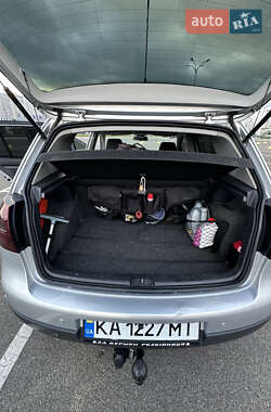 Хэтчбек Volkswagen Golf 2008 в 