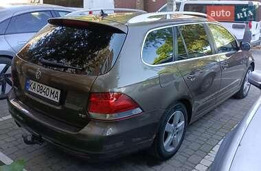 Універсал Volkswagen Golf 2011 в 