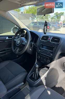 Универсал Volkswagen Golf 2011 в 