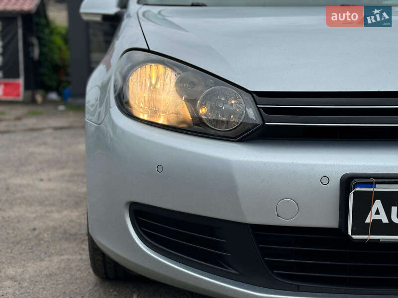 Універсал Volkswagen Golf 2011 в Вінниці