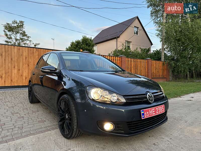 Хэтчбек Volkswagen Golf 2009 в Днепре