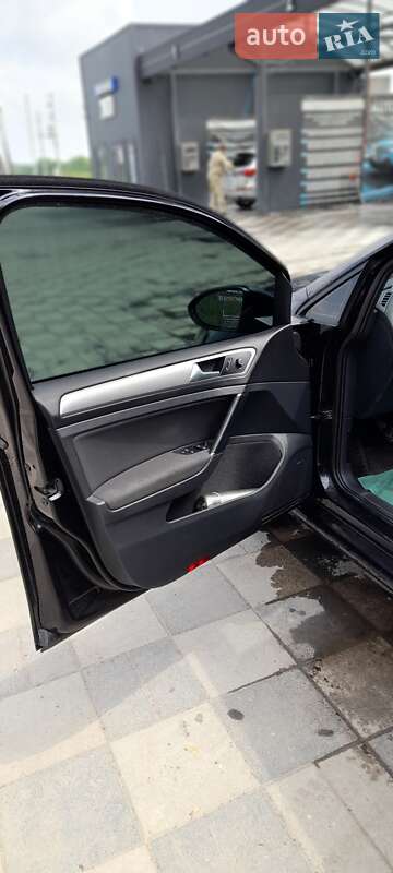 Універсал Volkswagen Golf 2014 в Львові