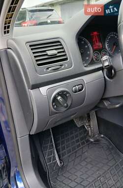 Универсал Volkswagen Golf 2009 в 