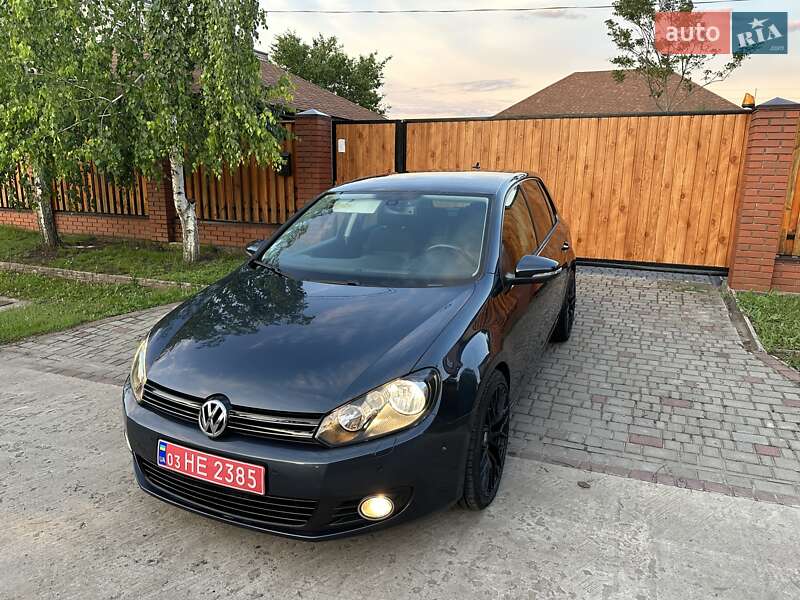 Хэтчбек Volkswagen Golf 2009 в Днепре