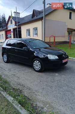 Хэтчбек Volkswagen Golf 2006 в Надворной