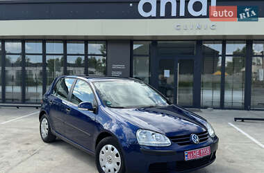 Хетчбек Volkswagen Golf 2005 в Іршаві
