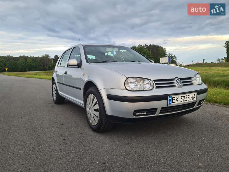 Хетчбек Volkswagen Golf 2000 в Львові