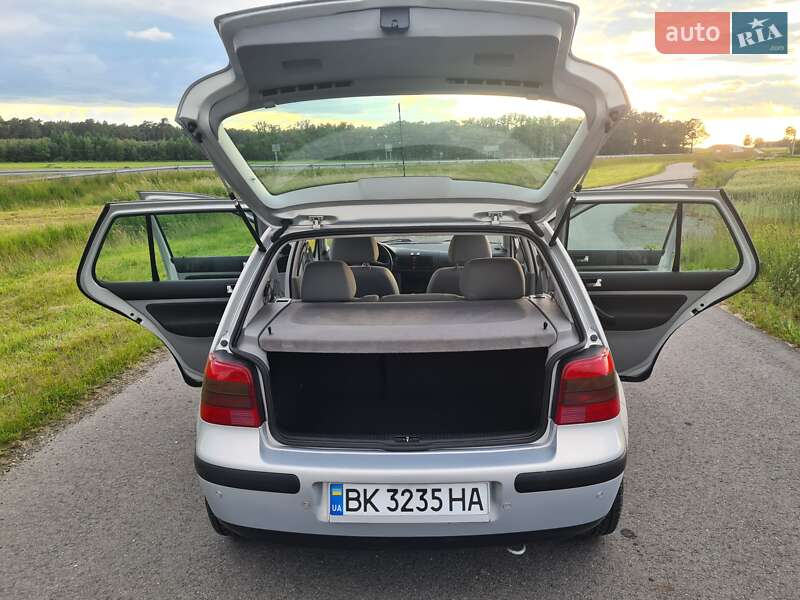 Хетчбек Volkswagen Golf 2000 в Львові