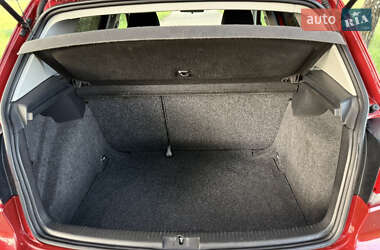 Хэтчбек Volkswagen Golf 2010 в 