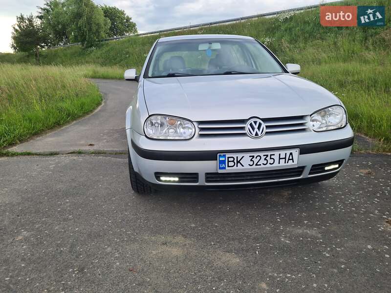 Хетчбек Volkswagen Golf 2000 в Львові