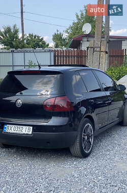 Хэтчбек Volkswagen Golf 2007 в 