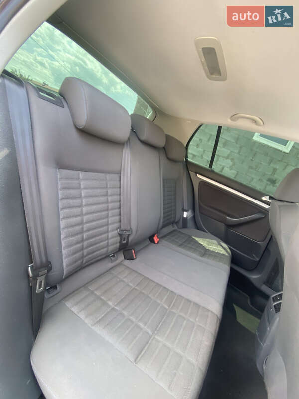 Хетчбек Volkswagen Golf 2007 в Любарі