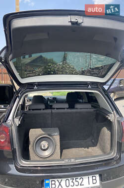 Хэтчбек Volkswagen Golf 2007 в 