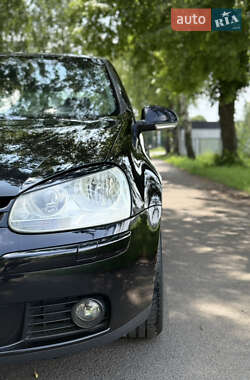 Хэтчбек Volkswagen Golf 2007 в 