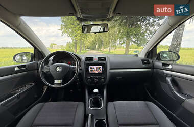 Хэтчбек Volkswagen Golf 2007 в 
