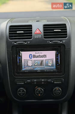 Хэтчбек Volkswagen Golf 2007 в 