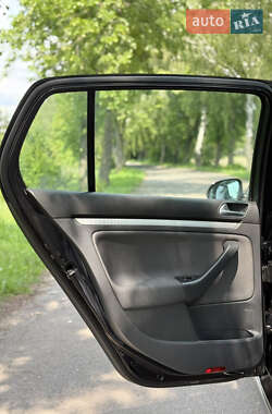 Хэтчбек Volkswagen Golf 2007 в 