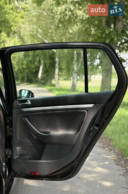 Хэтчбек Volkswagen Golf 2007 в 