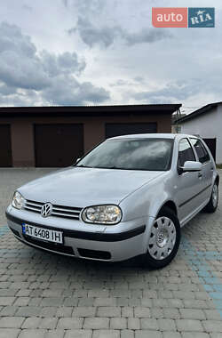 Хетчбек Volkswagen Golf 2003 в Надвірній