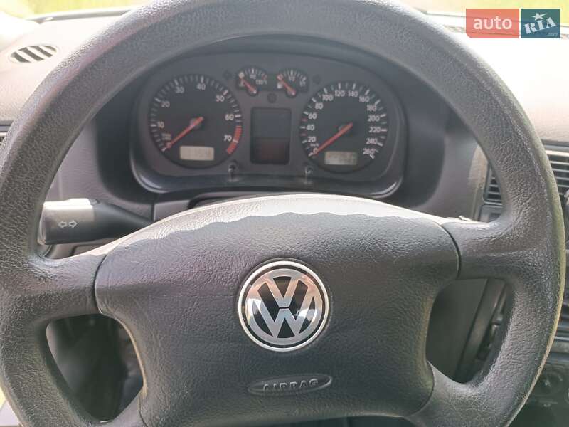 Универсал Volkswagen Golf 2000 в Луцке