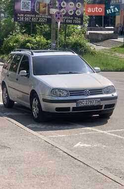 Універсал Volkswagen Golf 2002 в Трускавці