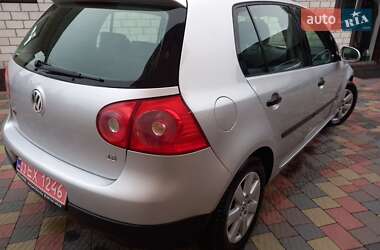 Хэтчбек Volkswagen Golf 2004 в 