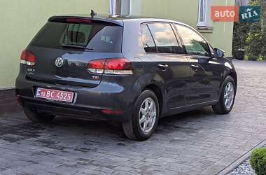 Хетчбек Volkswagen Golf 2010 в 