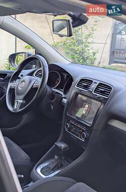 Хетчбек Volkswagen Golf 2010 в 