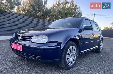 Хетчбек Volkswagen Golf 2001 в Ковелі
