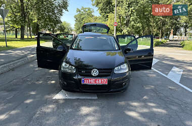 Хэтчбек Volkswagen Golf 2008 в 