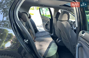 Хэтчбек Volkswagen Golf 2008 в 