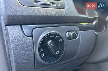 Хэтчбек Volkswagen Golf 2008 в 