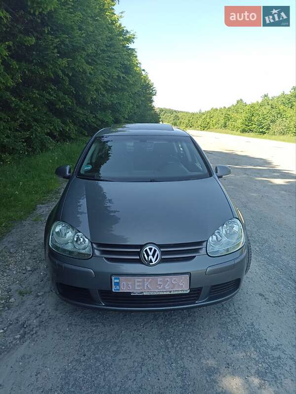 Хэтчбек Volkswagen Golf 2005 в Дунаевцах