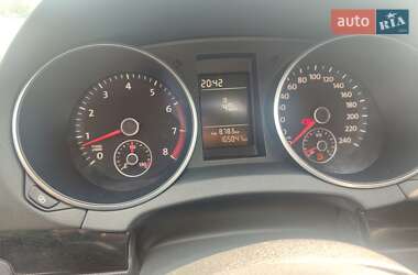 Хэтчбек Volkswagen Golf 2010 в 
