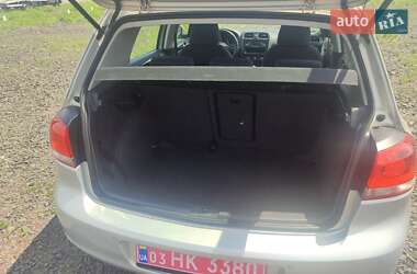Хэтчбек Volkswagen Golf 2010 в 