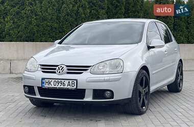Хетчбек Volkswagen Golf 2006 в Рівному