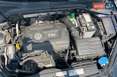 Хэтчбек Volkswagen Golf 2014 в 