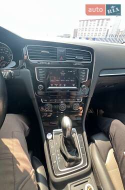 Хэтчбек Volkswagen Golf 2014 в 