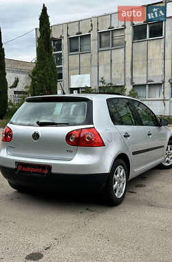 Хэтчбек Volkswagen Golf 2007 в 