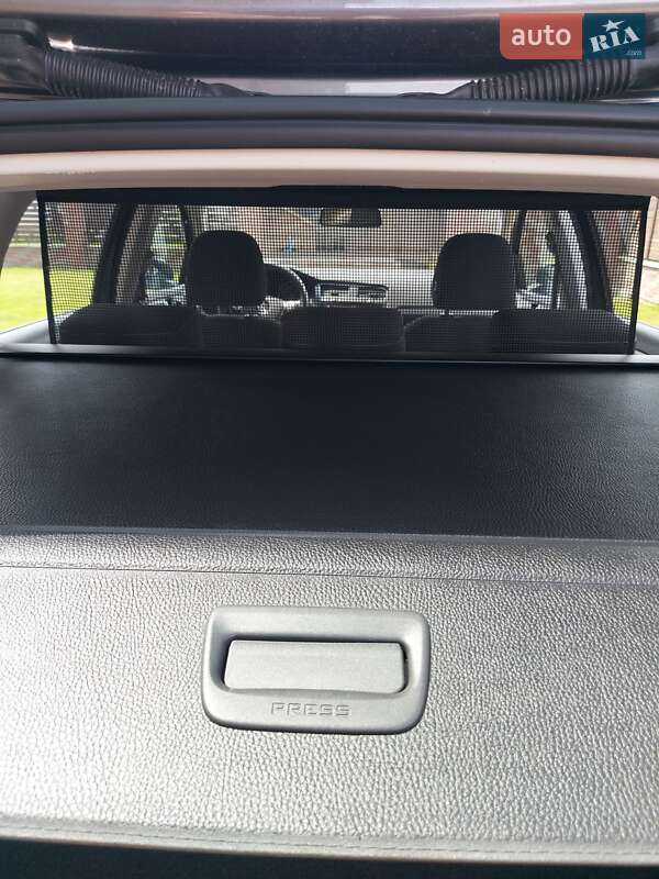 Універсал Volkswagen Golf 2017 в Рівному