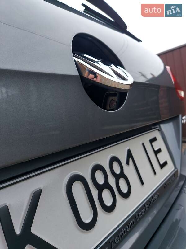 Універсал Volkswagen Golf 2017 в Рівному