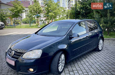 Хэтчбек Volkswagen Golf 2006 в 