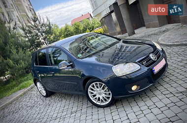 Хэтчбек Volkswagen Golf 2006 в 