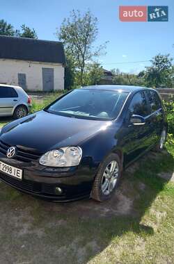 Хэтчбек Volkswagen Golf 2006 в Рогатине