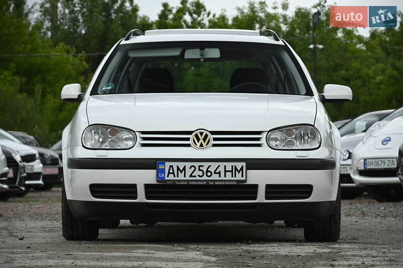 Універсал Volkswagen Golf 2003 в Бердичеві
