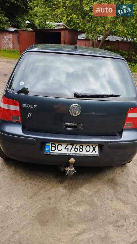 Хетчбек Volkswagen Golf 2003 в Львові