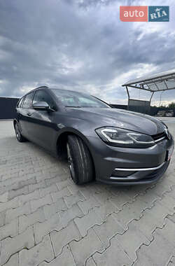 Универсал Volkswagen Golf 2017 в 