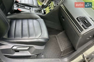 Хэтчбек Volkswagen Golf 2014 в 