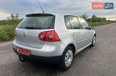 Хетчбек Volkswagen Golf 2006 в 