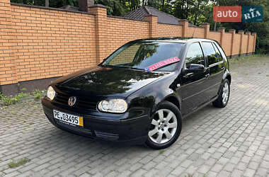 Хетчбек Volkswagen Golf 2003 в Красилові